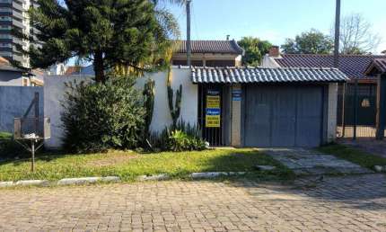 Casa Espaçosa e Confortável com Piscina no Bairro Dom Feliciano em Gravataí