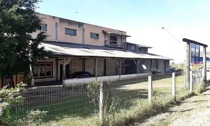 Venda e Aluguel de Pavilhão com Apartamento em Gravataí