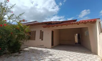 Espaço e Conforto em Casa com Suíte no Passo das Pedras