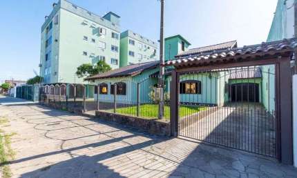 Casa com 4 Dormitórios e Quintal Amplo: O Lar Perfeito para Sua Família!