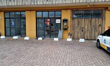 Loja Comercial de 40 m² às Margens da RS 020 em Gravataí: Localização Estratégica!