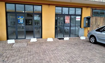 Loja Comercial de 40 m² às Margens da RS 020 em Gravataí: Localização Perfeita!