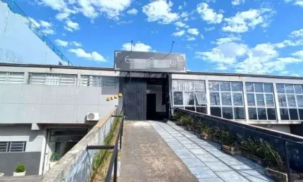 Aluguel de Ampla Loja Comercial em São Jerônimo, 1.000m²
