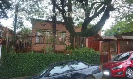 Casa Comercial Espaçosa no Centro - Ideal para Clínica ou Estética