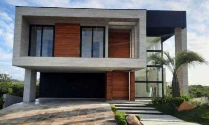 Viva o Luxo e Conforto em 452m² de Puro Requinte: 4 Suítes e Área de Lazer Completa