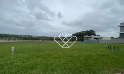 Terreno Exclusivo na Quadra de Entrada: A Fundação Perfeita para sua Casa dos Sonhos