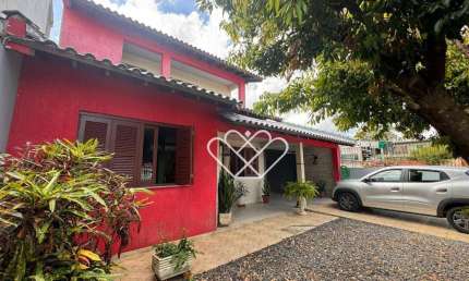 Oportunidade Imperdível! Casa Semi-Mobiliada com 3 Dormitórios no Bairro Salgado Filho