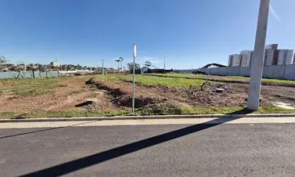 Terreno em condomínio completo no bairro santa cruz