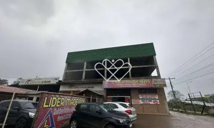 Pavilhão Amplo no Bairro Neópolis: Oportunidade Perfeita para Seu Negócio