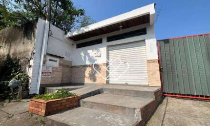 Alugue a Loja Ideal para Seu Negócio no Coração de Santa Cruz