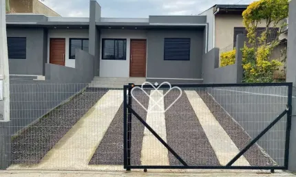Conheça esta encantadora casa no Jardim do Cedro, perfeita para quem busca espaço e conforto. Com 78,00 m² de área construída em um total de 150,00 m²