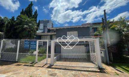 Casa com 3 Dormitórios, Suíte e Área Gourmet no Centro de Gravataí: Conforto e Praticidade