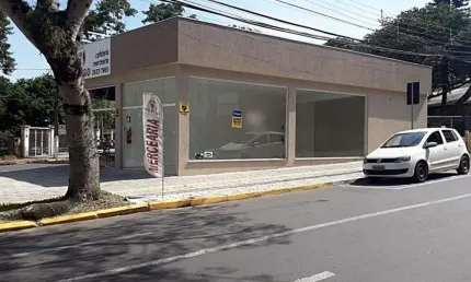 Loja com vitrine em vidro no centro de gravataí, pronta para o seu negócio
