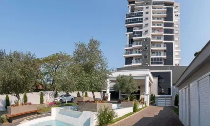 Apartamento mobiliado com 2 quartos e suíte no centro de Gravataí com vaga e área de lazer