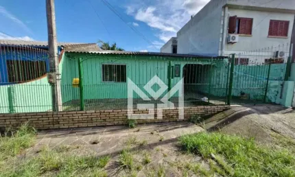 Casa com amplo pátio e salão de festas no bairro monte belo