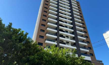 Apartamento à venda no bairro Kobrasol em São José-SC, com 2 Dormitórios, sendo 1 suíte e 1 Banheiro. Com uma área privativa de 76m², este imóvel é perfeito para quem busca conforto e praticidade.