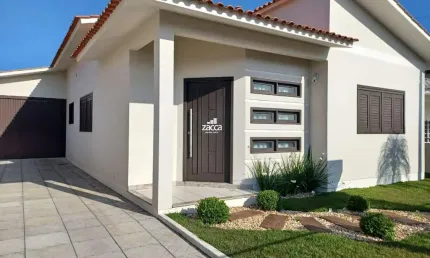 Casa para Venda em Sombrio, Parque das Avenidas, 3 dormitórios, 1 suíte, 2 banheiros, 1 vaga