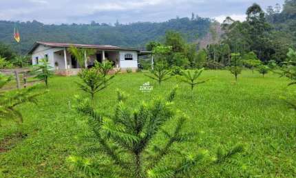 Sítio para Venda em Sombrio, GARUVA, 3 dormitórios, 1 suíte, 1 banheiro, 1 vaga