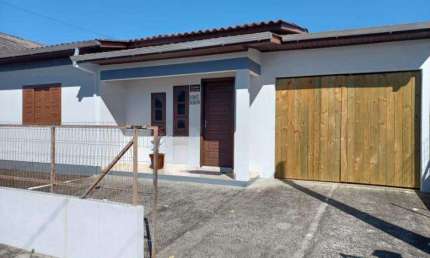 Casa para Venda em Sombrio, Januária, 3 dormitórios, 1 suíte, 1 banheiro, 3 vagas