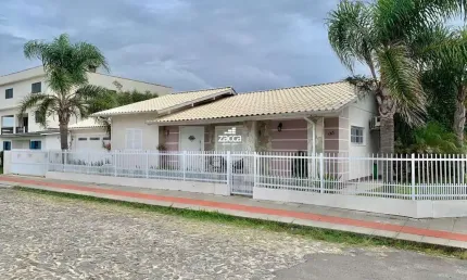 Casa para Venda em Balneário Gaivota, Jardim Ultramar, 4 dormitórios, 1 suíte, 2 banheiros, 2 vagas