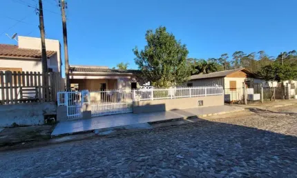 Casa para Venda em Sombrio, São José, 2 dormitórios, 1 banheiro, 1 vaga