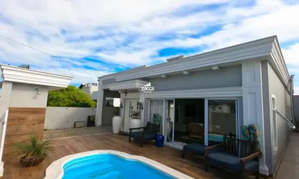 Casa para Venda em Balneário Gaivota, Centro, 3 dormitórios, 1 suíte, 1 banheiro, 1 vaga
