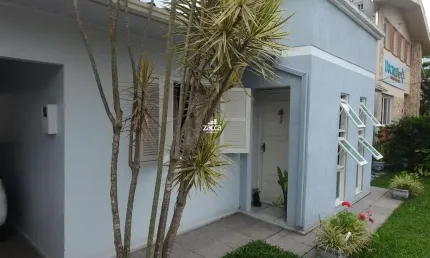 Casa para Venda em Sombrio, Centro, 3 dormitórios, 1 suíte, 1 banheiro, 2 vagas