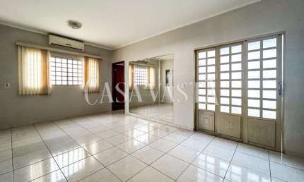 Casa com 3 quartos à venda no Amizade, Araçatuba 