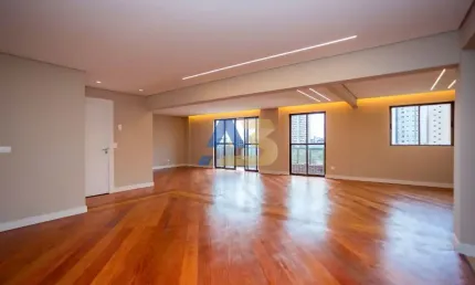 Apartamento Reformado 3 Quartos à venda no bairro Água Verde | Curitiba