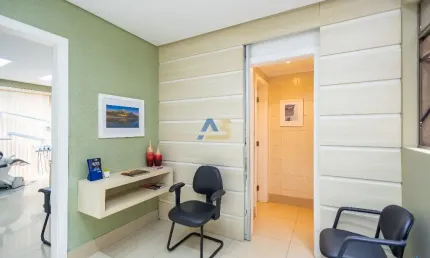 Sala comercial com 2 salas à venda na Rua Lamenha Lins, 266, Centro, Curitiba
