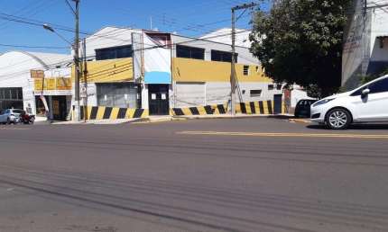 Imóvel Comercial para Locação em Presidente Prudente, Jardim Bela Daria, 3 banheiros
