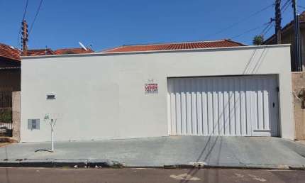 Casa para Venda em Presidente Prudente, Vila Marcondes, 4 dormitórios, 2 suítes, 4 banheiros, 5 vagas