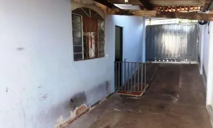Casa para Venda em Presidente Prudente, Vila Furquim, 3 dormitórios, 2 banheiros, 4 vagas