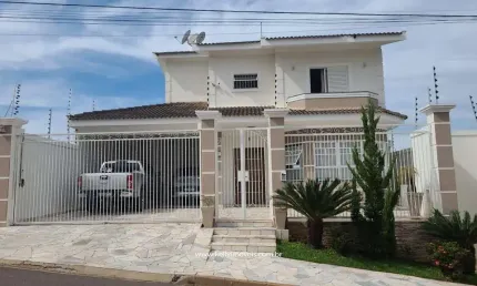 Casa para Venda em Presidente Prudente, Parque Higienópolis, 3 dormitórios, 1 suíte, 3 banheiros, 2 vagas