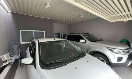 Casa para Venda em Presidente Prudente, Residencial Universitário, 3 dormitórios, 1 suíte, 2 banheiros, 2 vagas