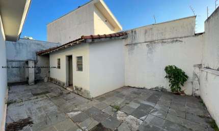 Casa para Venda em Presidente Prudente, Bosque, 3 dormitórios, 1 suíte, 3 banheiros, 4 vagas