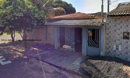 Casa para Venda em Presidente Prudente, Jardim Santa Fé, 3 dormitórios, 2 banheiros, 2 vagas