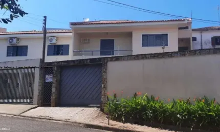 Casa para Venda em Presidente Prudente, Jardim Das Rosas, 3 dormitórios, 1 suíte, 5 banheiros, 3 vagas