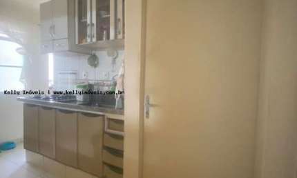 Apartamento para Venda em Presidente Prudente, Jardim Maracanã, 2 dormitórios, 1 banheiro, 1 vaga