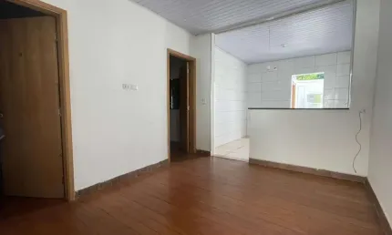 Casa para Venda em Presidente Prudente, Centro, 6 dormitórios, 5 banheiros, 2 vagas