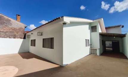Casa para Venda em Presidente Prudente, Jardim Maracanã, 3 dormitórios, 1 banheiro, 2 vagas