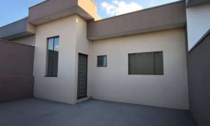 Casa para Venda em Presidente Prudente, Jardim Prudentino, 2 dormitórios, 1 banheiro, 2 vagas