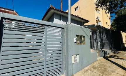 Casa para Venda em Presidente Prudente, Vila Santa Helena, 5 dormitórios, 1 suíte, 2 banheiros, 1 vaga