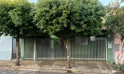 Casa para Venda em Martinópolis, Vila Alegrete, 3 dormitórios, 1 suíte, 2 banheiros, 3 vagas