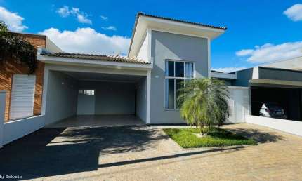 Casa em Condomínio para Locação em Álvares Machado, Condomínio Valência 1, 3 dormitórios, 1 suíte, 3 banheiros, 2 vagas