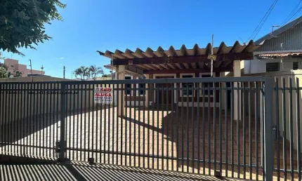 Casa Comercial para Locação em Presidente Prudente, Vila Ocidental, 3 dormitórios, 1 suíte, 4 vagas