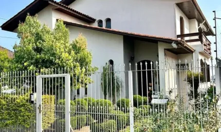 Casa com 4 quartos à venda no Rio Branco, Caxias do Sul  por R$ 1.050.000