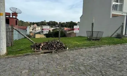 Terreno à venda na Ana Rech, Caxias do Sul  por R$ 240.000