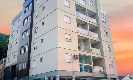 Apartamento com 2 quartos à venda no Esplanada, Caxias do Sul  por R$ 235.000