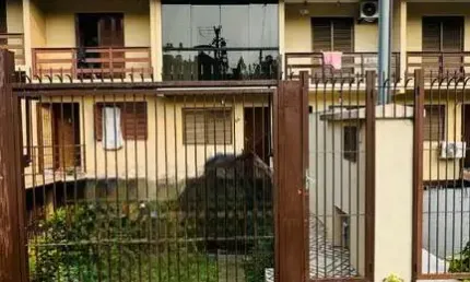 Casa com 2 quartos à venda no Kayser, Caxias do Sul  por R$ 348.000